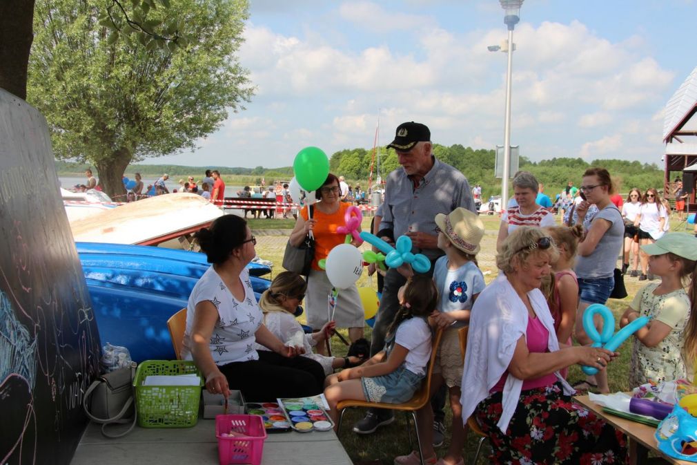 Żeglarski - i nie tylko - Dzień Dziecka nad jeziorem Ewingi w Zalewie