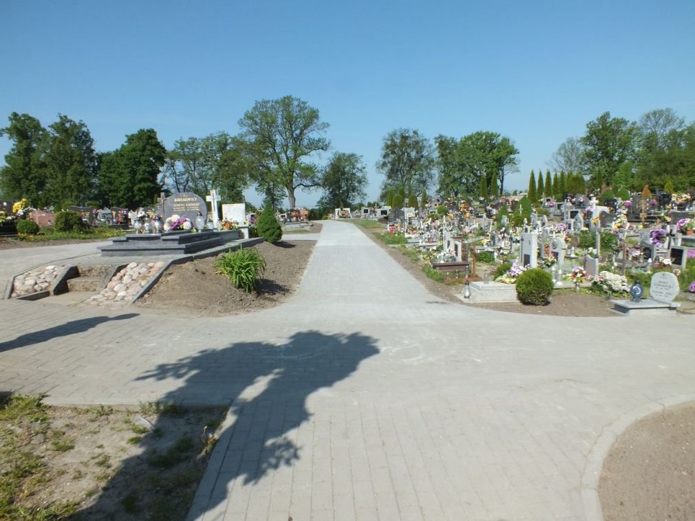 Zakończenie zadania „Wykonanie ciągów pieszo-jezdnych na cmentarzu komunalnym w Zalewie”