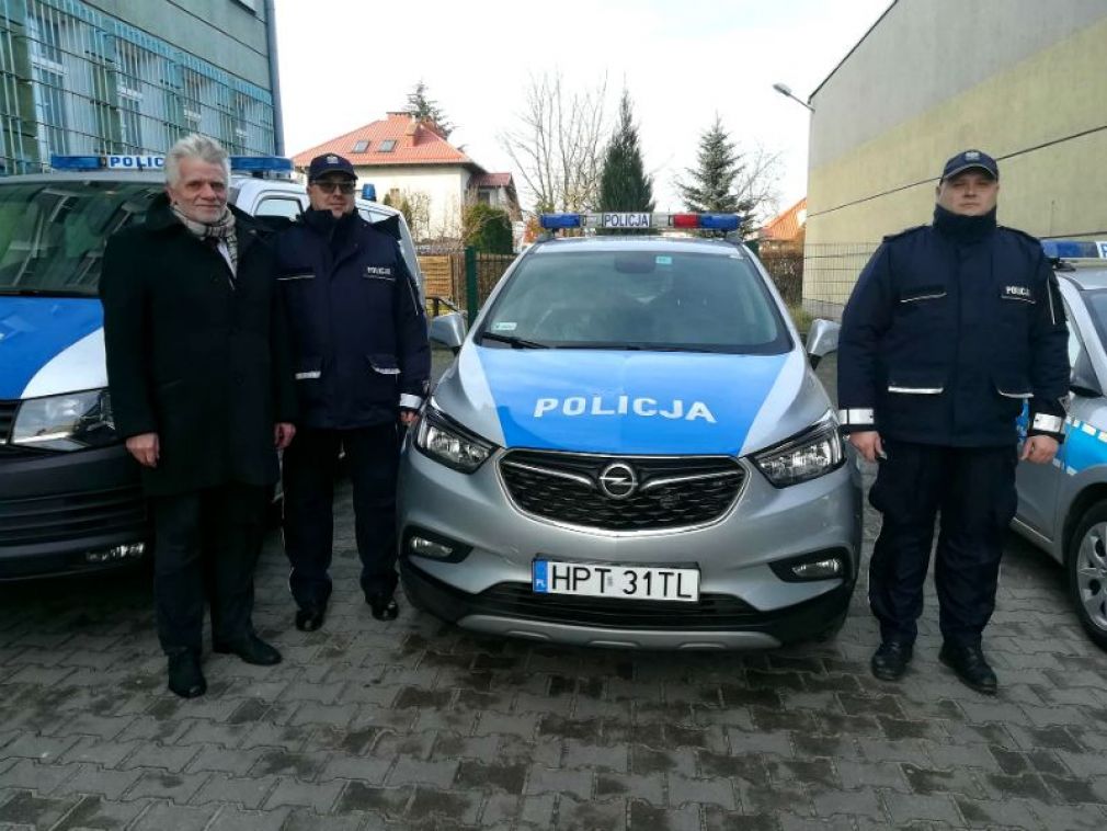 Nowy radiowóz Posterunku Policji w Zalewie