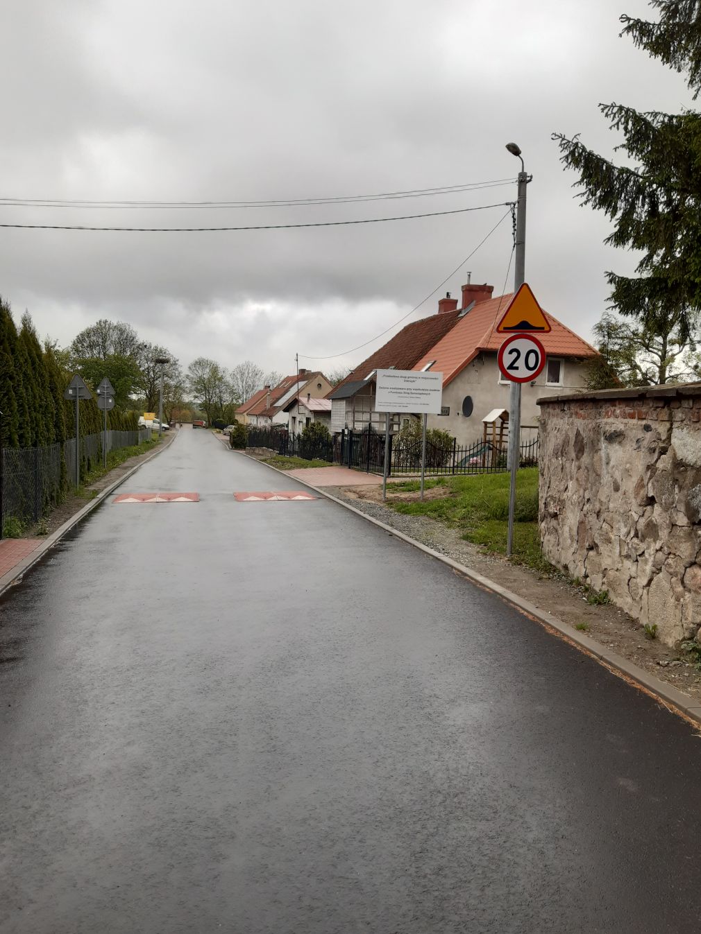 „Przebudowa drogi gminnej w miejscowości Dobrzyki”
