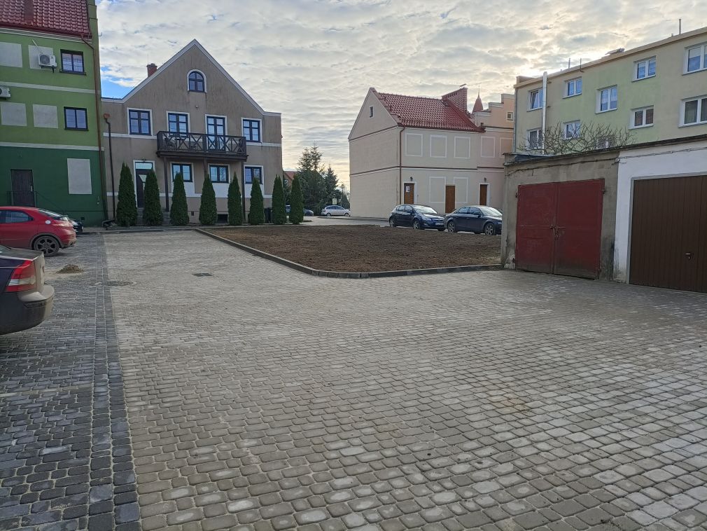 Zakończono realizację prac związanych z zagospodarowaniem otoczenia bloku nr 18 przy ulicy Żeromskiego w Zalewie